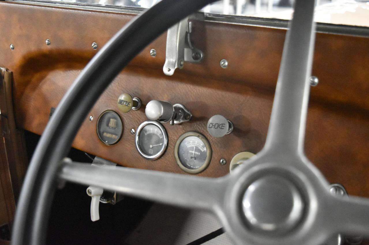 名車で辿る進化の軌跡。日産が誇る1930年代〜1990年代の代表車を 名車で辿る進化の軌跡。日産が誇る1930年代〜1990年代の代表車を